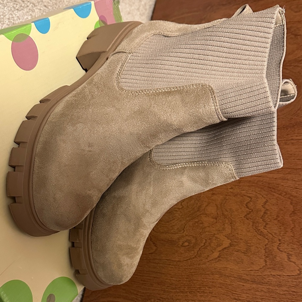 Soda Taupe Ankle Boots